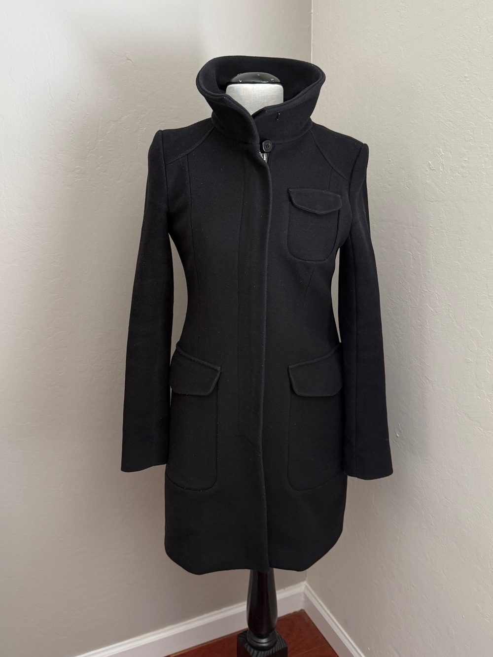 Aritzia Black Wool & Cashmere Coat size Small